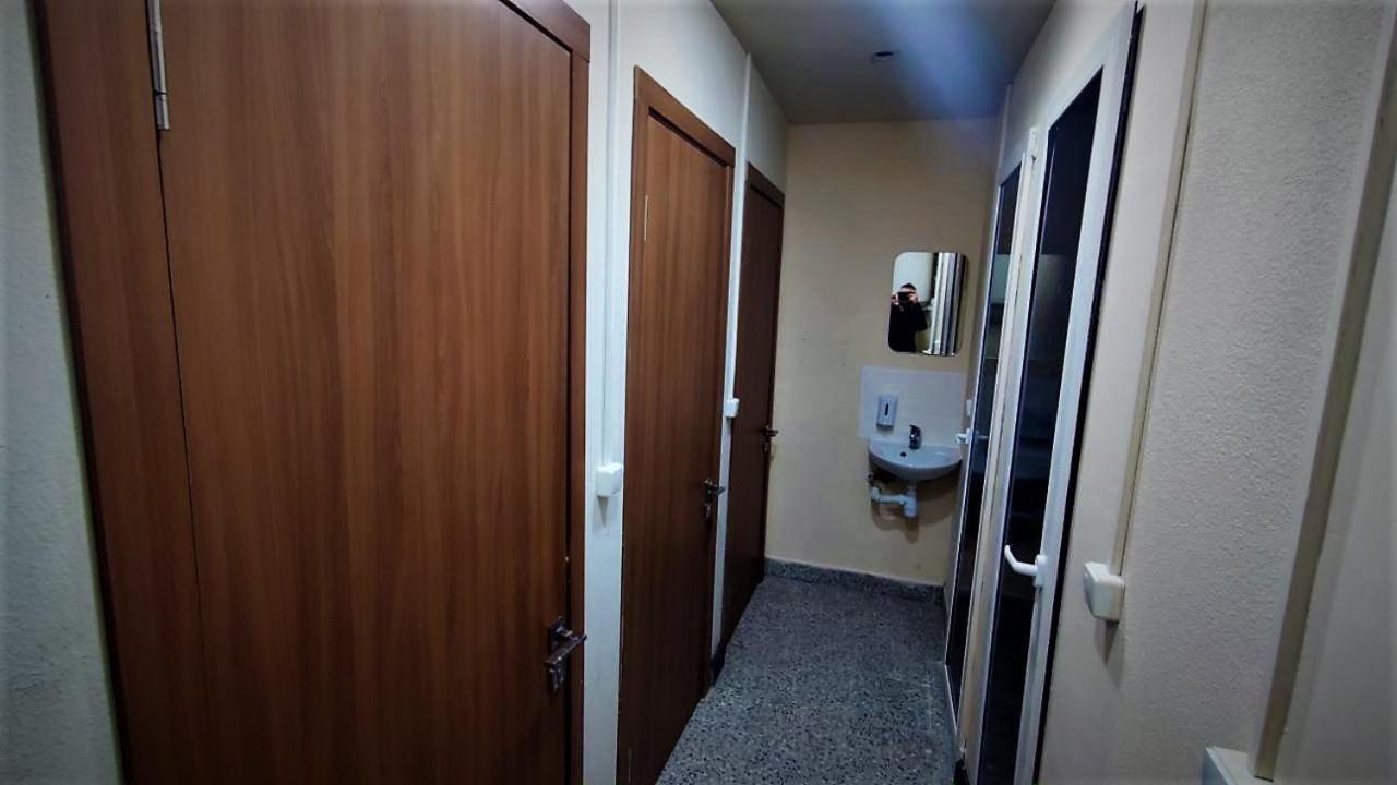 Міні Готель "Бункер" На Солом'Янському Kyiv Exterior photo